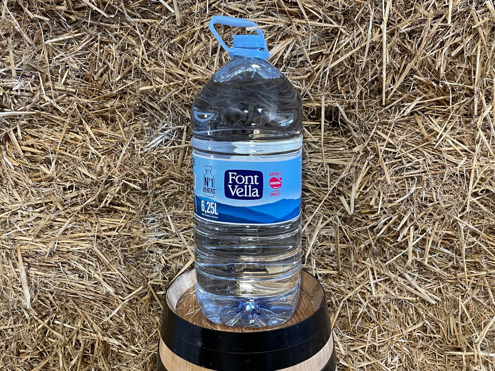Old Font Vella water 6.25l — MIM Services